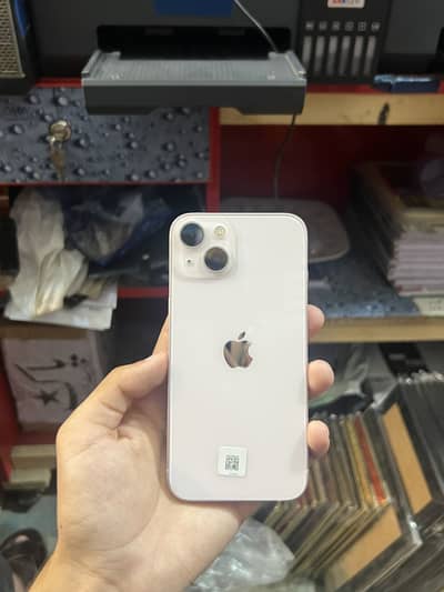 Apple iPhone 13