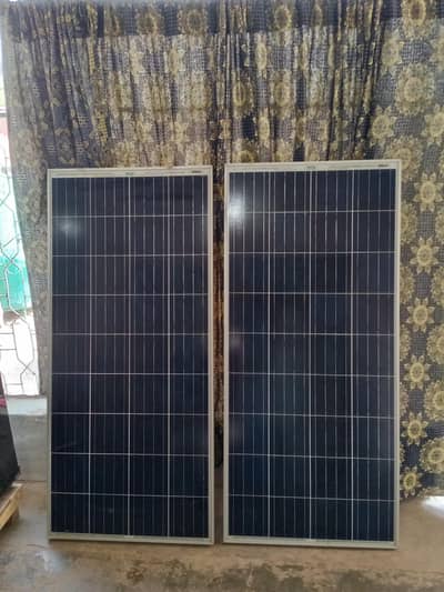 150W SECO Solar Panel with Stand | Excellent Condition