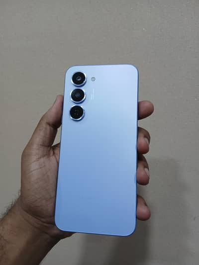 Tecno Spark 40 pro 8Gb 256Gb ( 5 Months warranty) 10/10 only phone