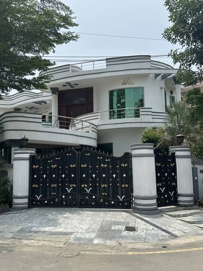 21 Marla Corner House Available For Sale In D-2 Block Johar Town Lahore.