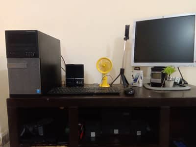 Gaming pc full setup with monitor