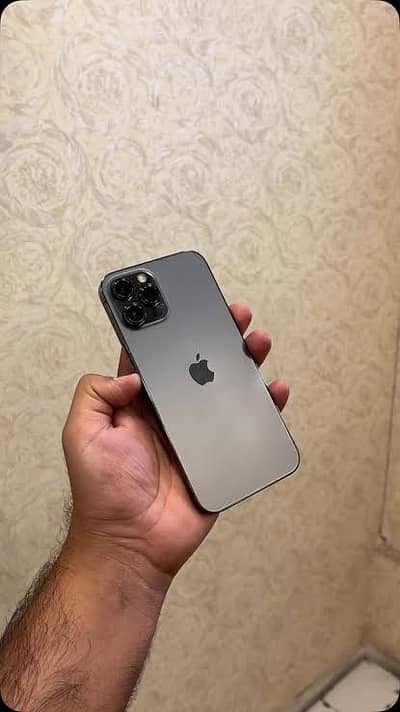 iPhone 12 Pro jv 128 gb battery 89 27 beta installed