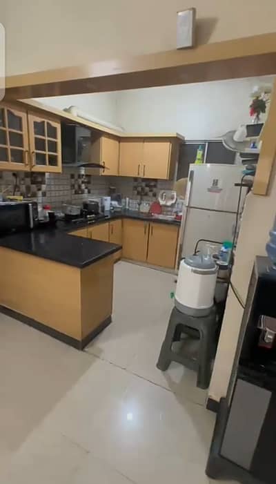 3 bed dd leased flat available for sale