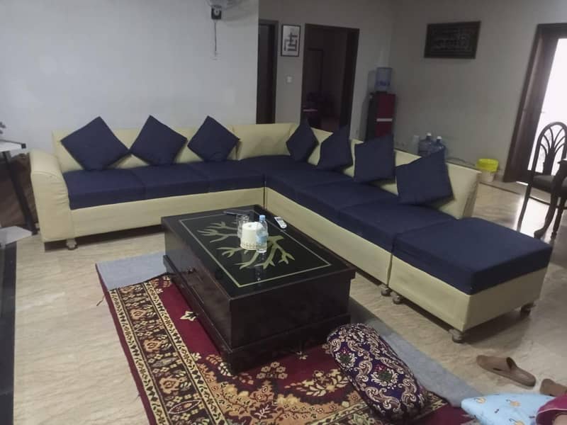 L shaped Sofa 0