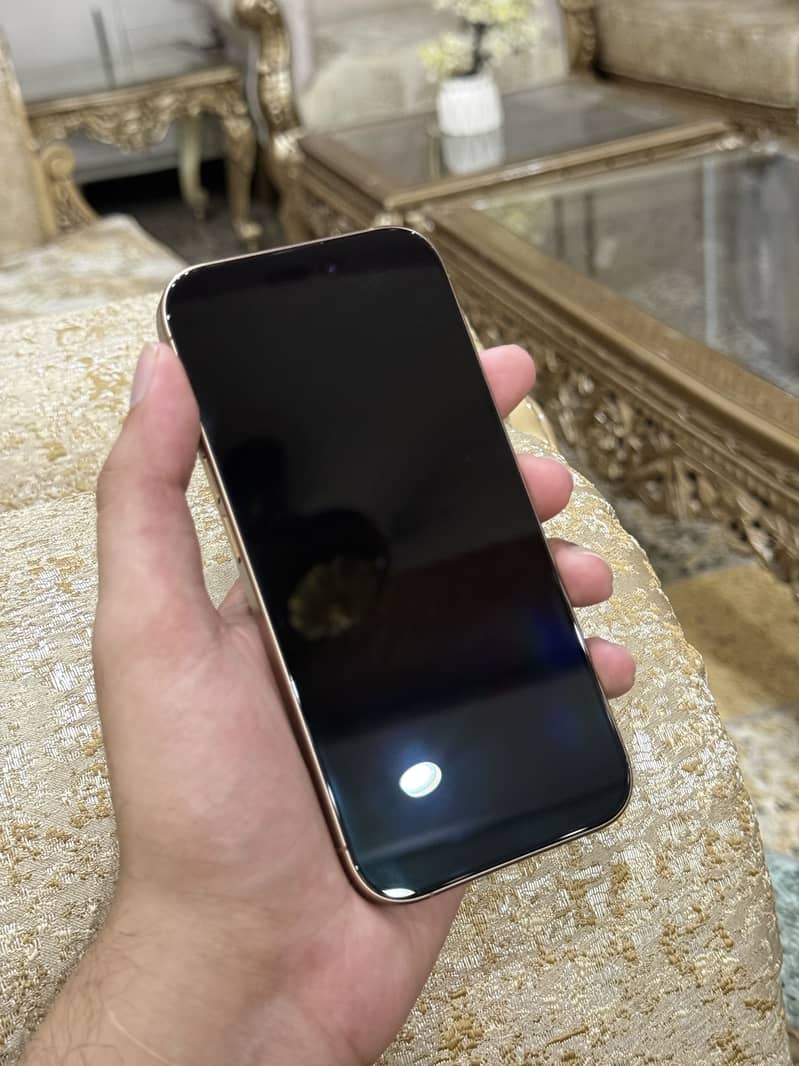 Apple iPhone 16 Pro 6