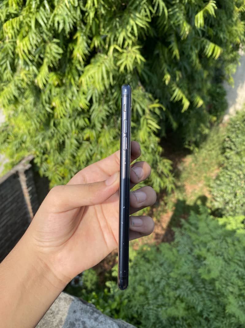 Apple iPhone 7 Plus 4