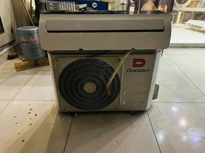 Dawlance Inverter Split AC like brand new