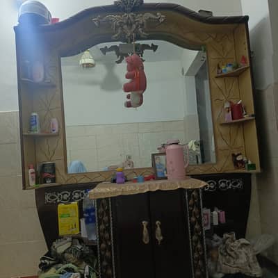 Dressing table