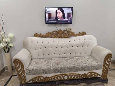 selling sofas in excellent condition