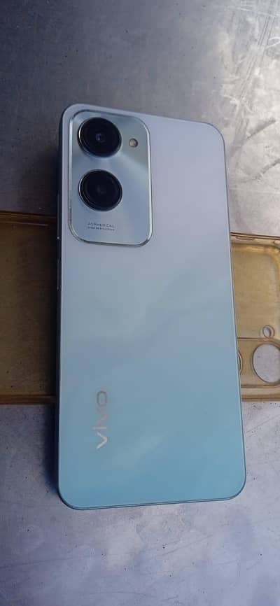 vivo y18 6+6+128 like new condition only set hai