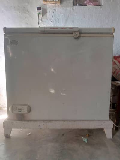 waves deep freezer