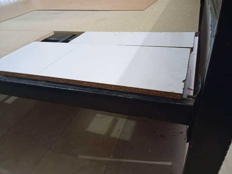 iron bed 4