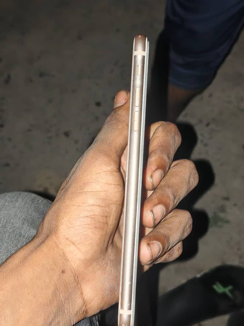 Apple iPhone 8 Plus 2