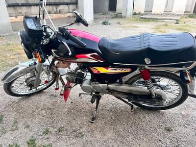 Hero Company bike for sale contact No 03030852806