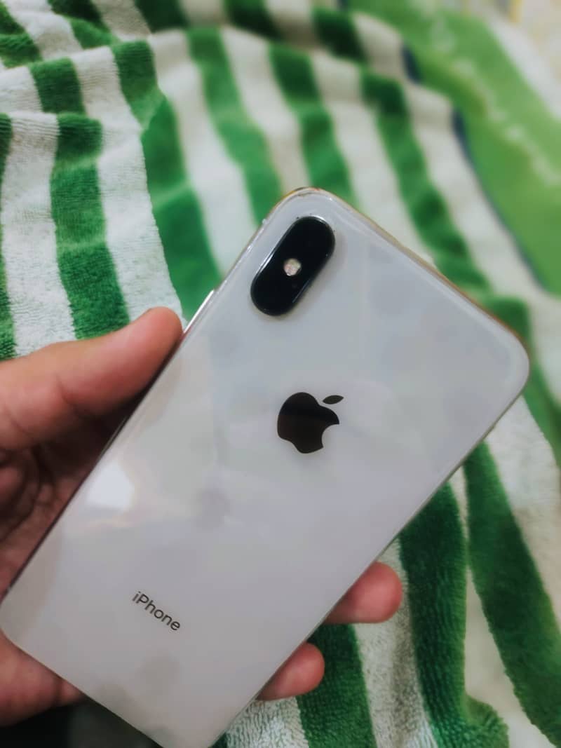 Apple iPhone X 3