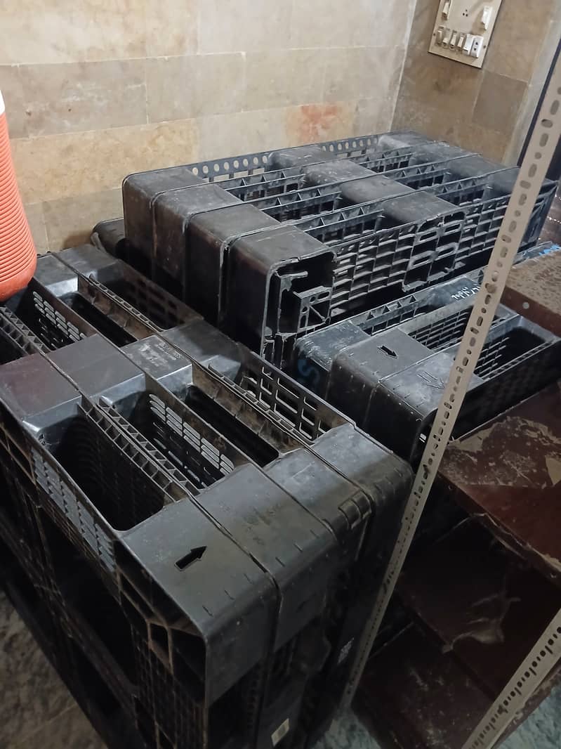 Used Plastic Pallets 1