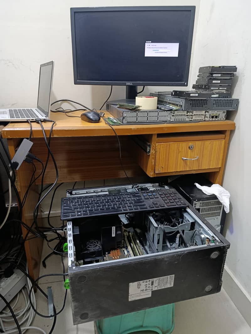 Laptop/Desktop/Network/CCTV Servics (https://www. facebook. com/VisionC) 13