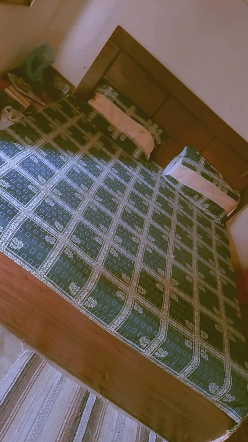 king size bed 1