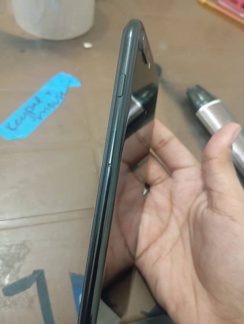 Apple iPhone 7 Plus 3
