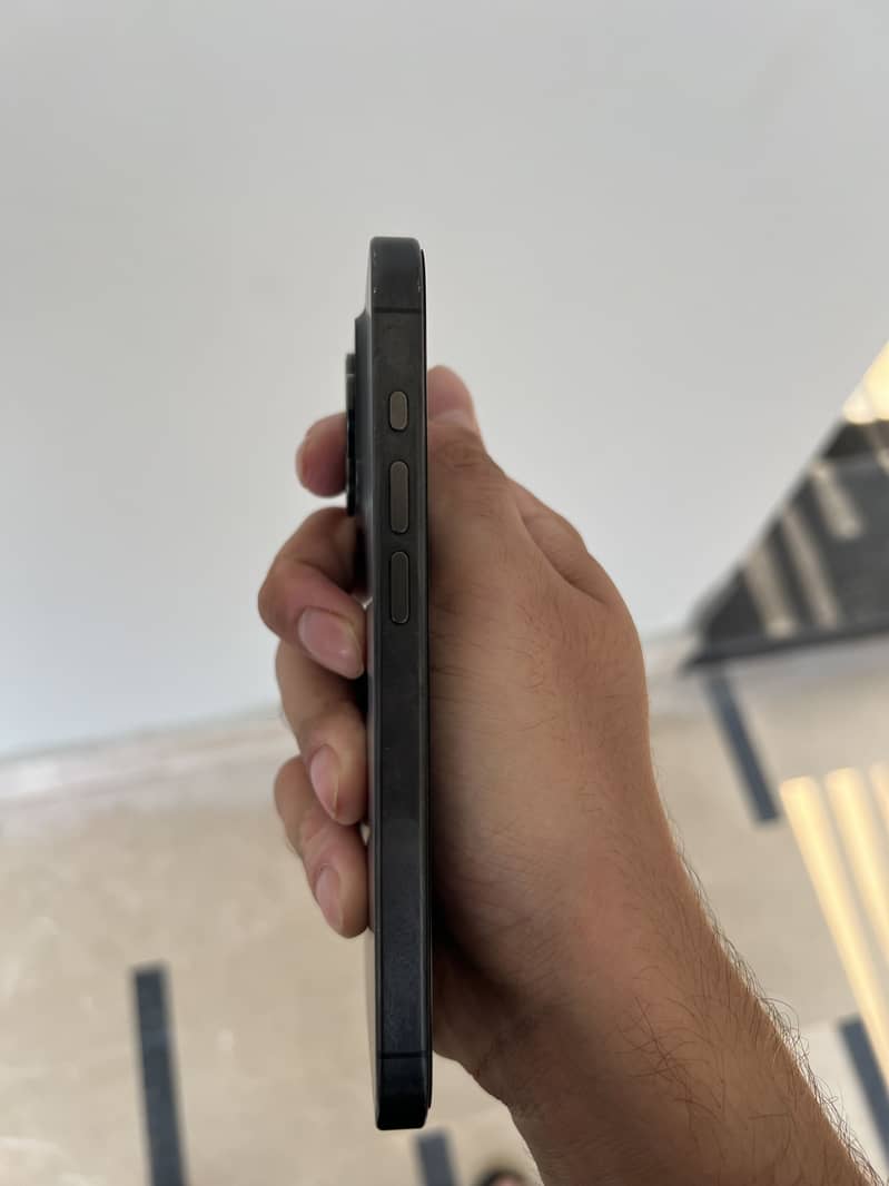 iPhone 15 Pro 2