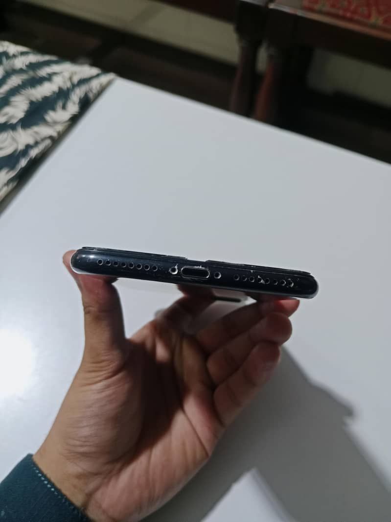 Apple iPhone 7 Plus 4