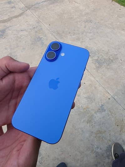 Apple iPhone 16