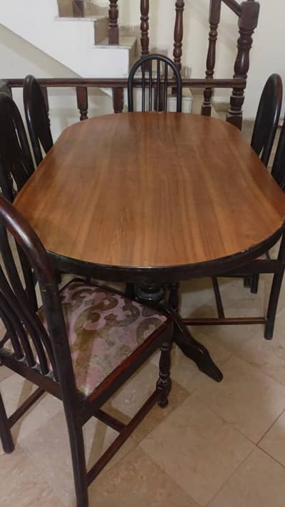 dinning table with 6 chairs