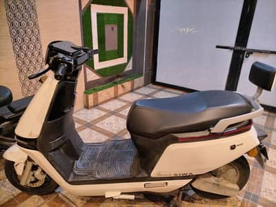 AIMA ONE Electric Scooty – Long Range 150km | Excellent Condition