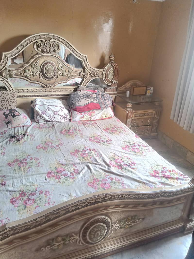 bed and dressing 1