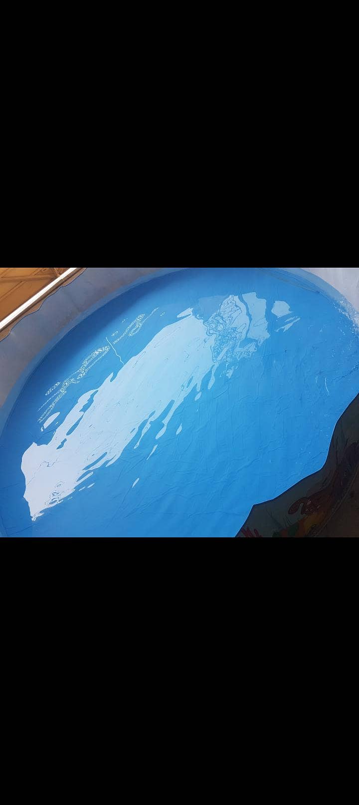 swinging pool 0