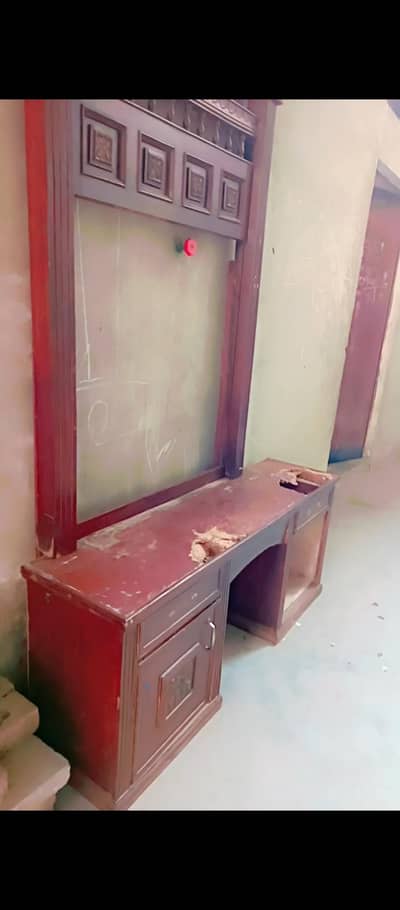 dressing table