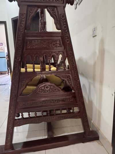 Jhoola chinoti with carving