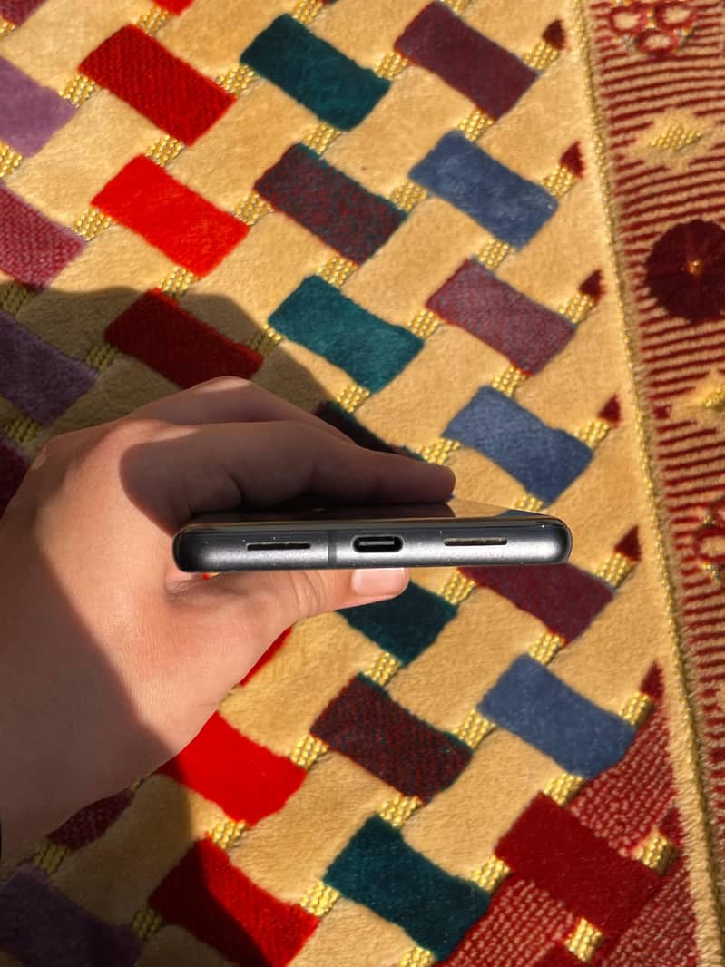 Google Pixel 7 4