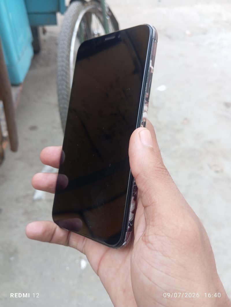 Apple iPhone X 0