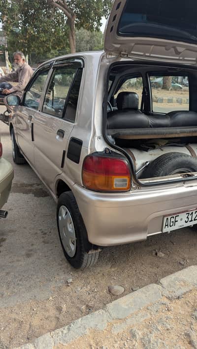 Daihatsu Cuore 2004