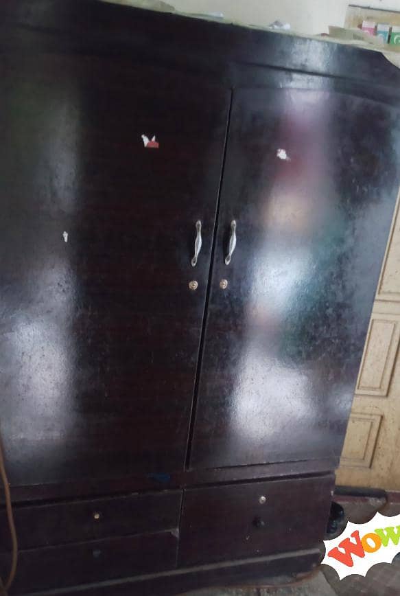 wardrobe 0