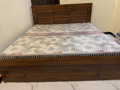 DOUBLE BED KING BED MAX SIZE WITH MATRESS