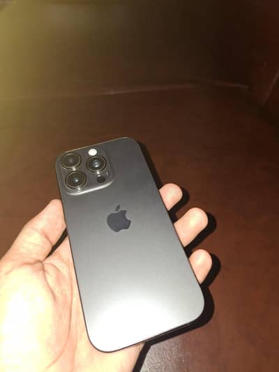 Apple iPhone 16 Pro