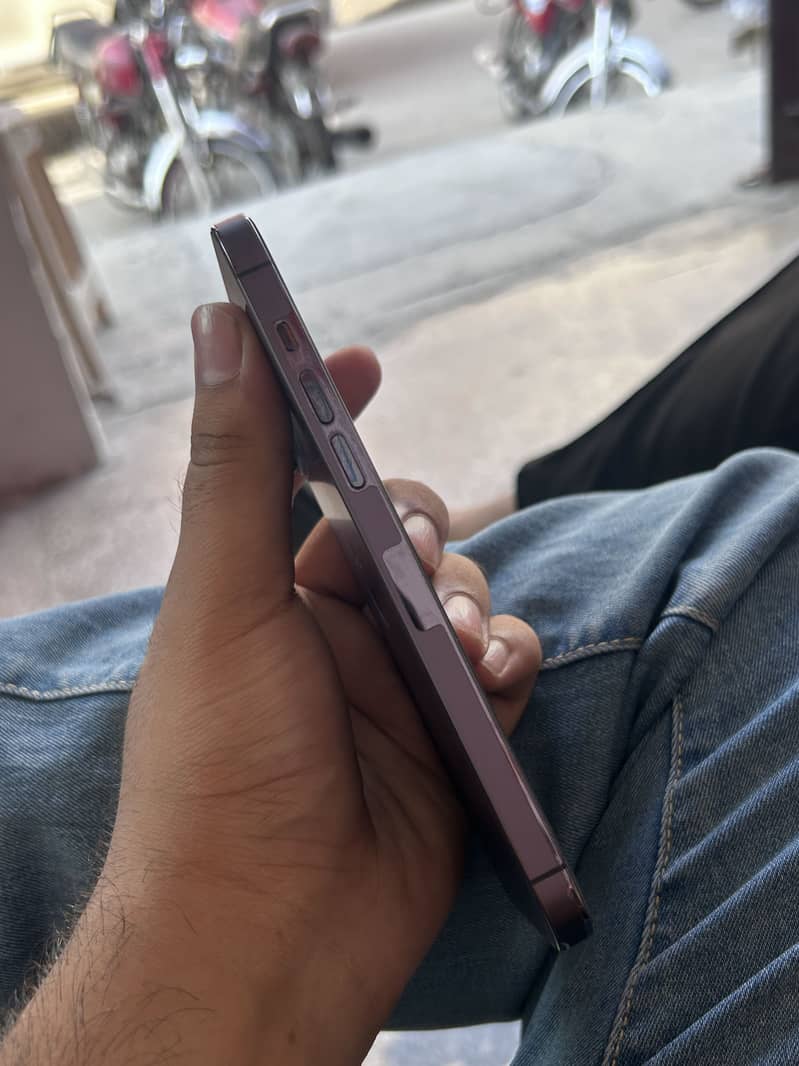 Apple iPhone 14 Pro Max 2