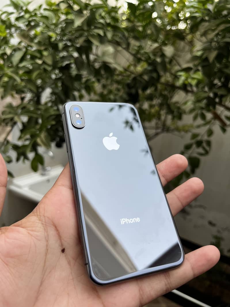 Apple iPhone X 0