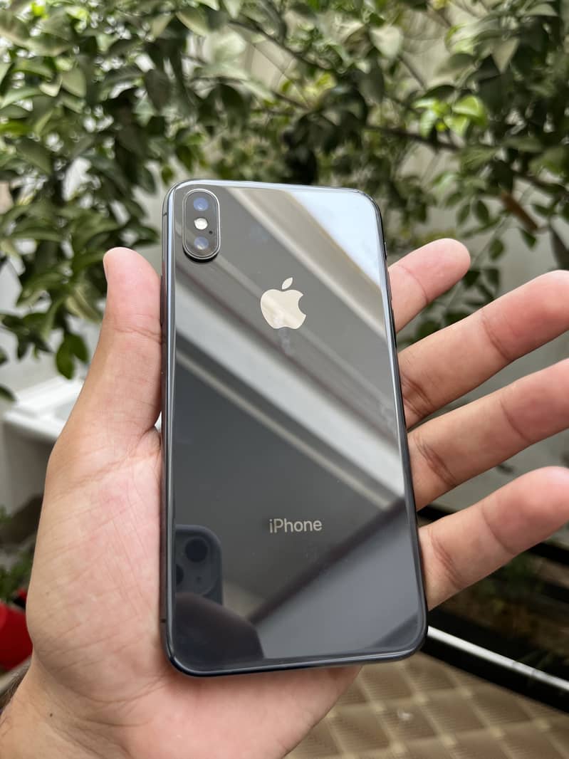 Apple iPhone X 13