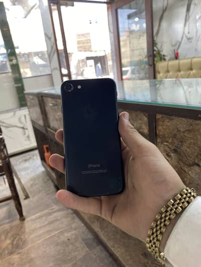 Apple iPhone 7