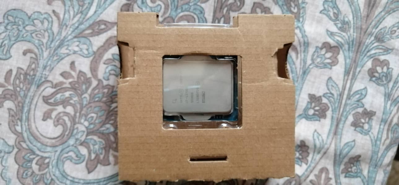 Intel 13th Gen i7-13700k Processor 1