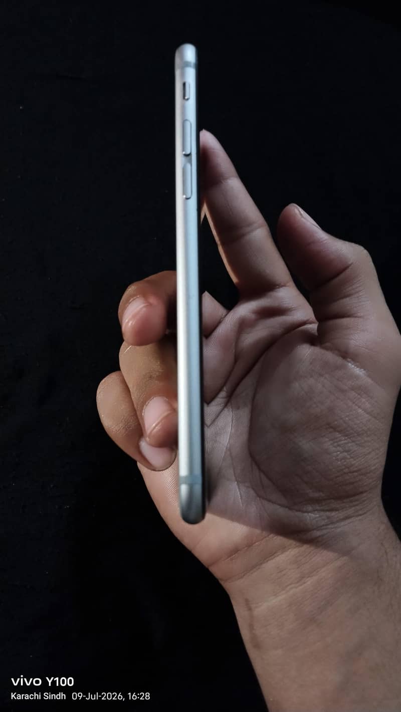 Apple iPhone 6 2