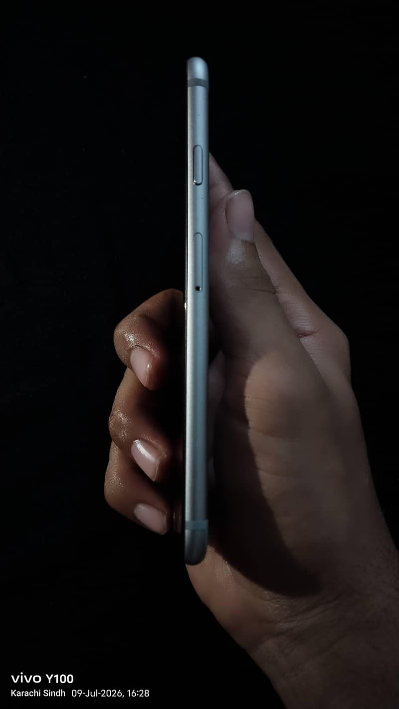 Apple iPhone 6 3