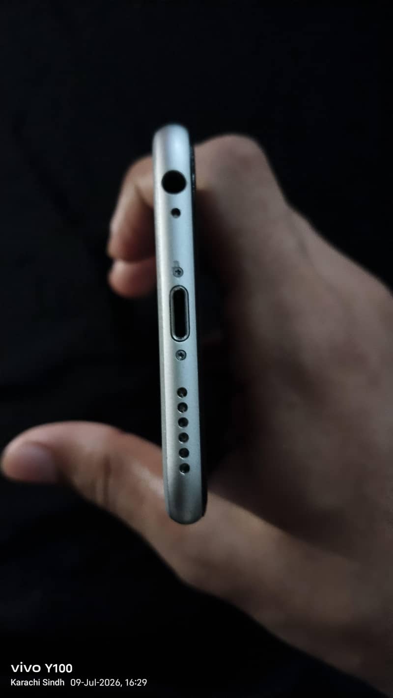Apple iPhone 6 6