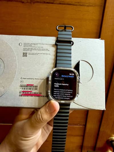 Apple Watch Ultra 2 Black Titanium 100% Battery Health