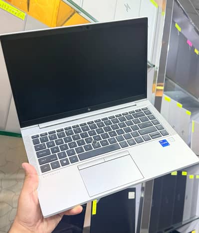 HP EliteBook 840 G8 (Core i5 11th Gen, 8GB RAM, 256GB SSD)