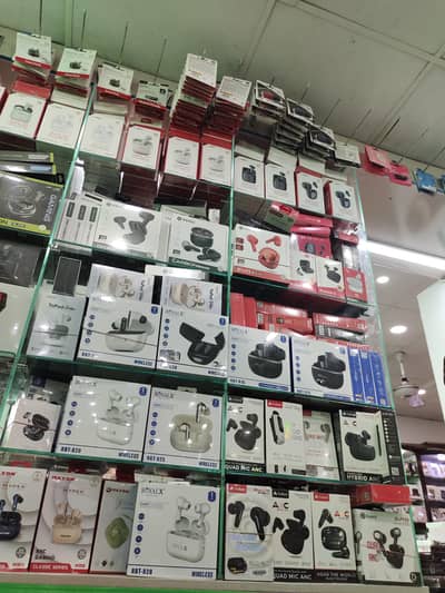 earbuds all companies