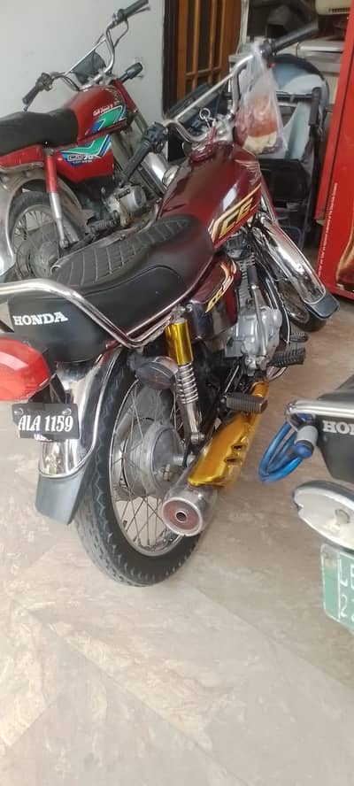 Honda 125 sale total genenu bohat achi halat main